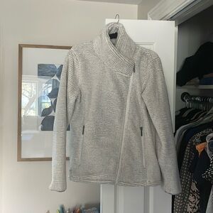 Women’s Shawl Collar Gray and White Fleece Jacket Size Large